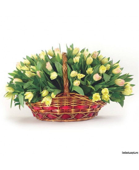 Букет с праздником весны! Весенняя корзина из 35-ти тюльпанов нежных оттенков